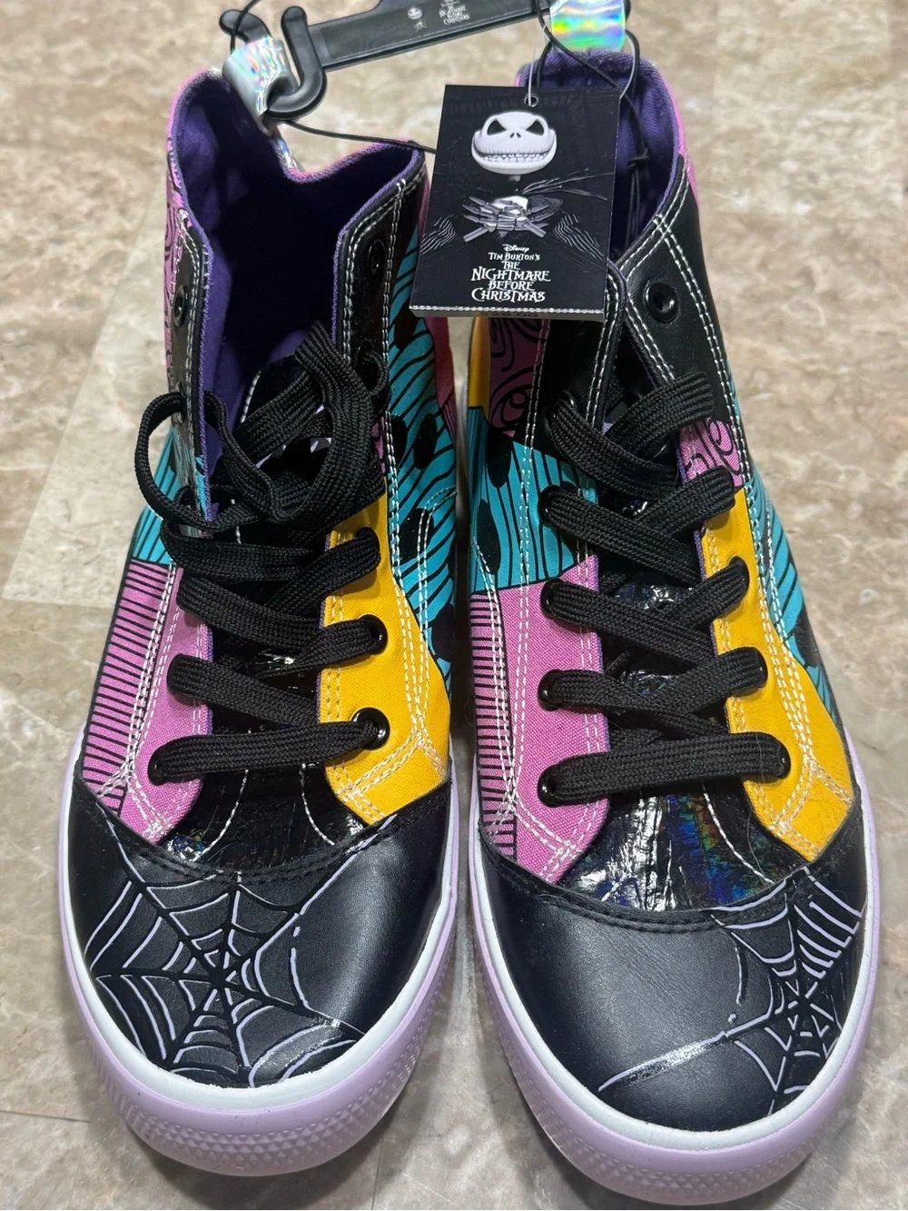 Nightmare Before Christmas Women’s High-Top Sneakers – Size 9